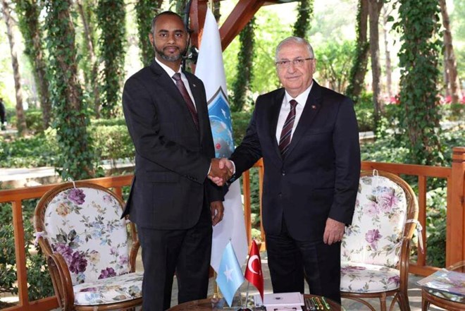 Somali and Turkish Defense Ministers strengthen military ties at EFES ...